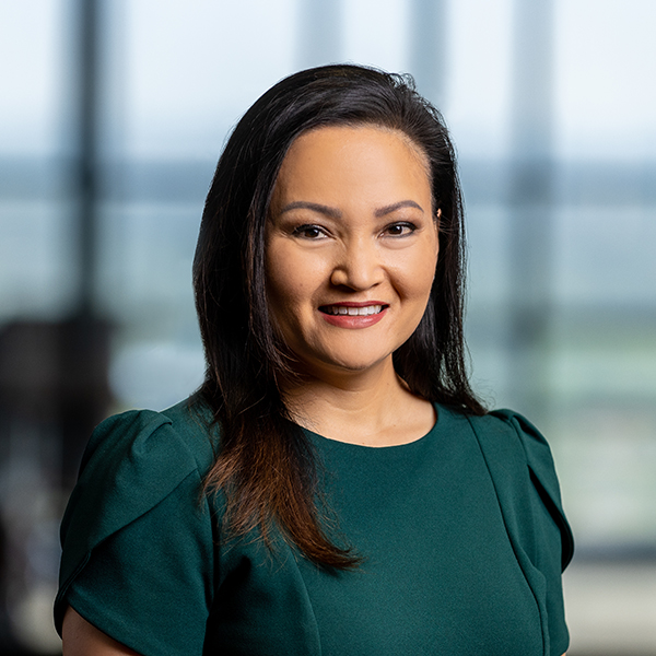 Nikki Homratsamy headshot